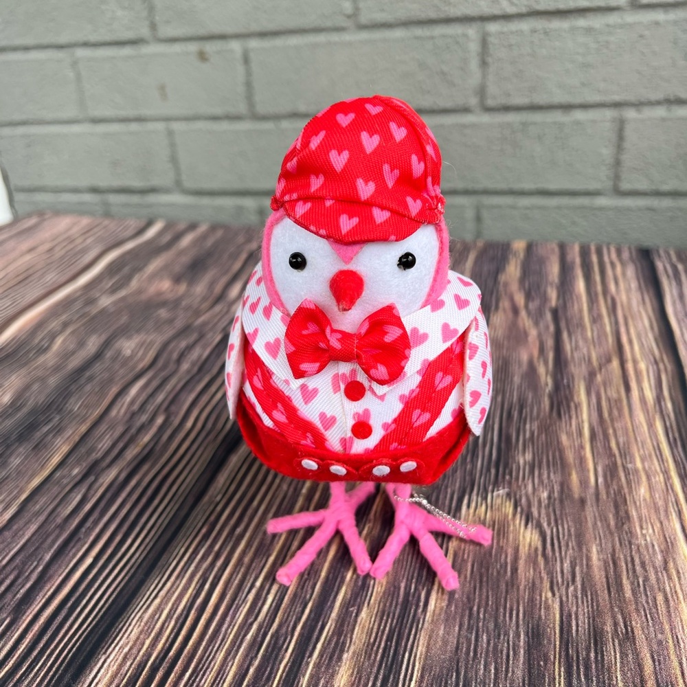 Featherly Friends Spritz Buttercup Bird Figurine w Tag Hearts Valentines Day